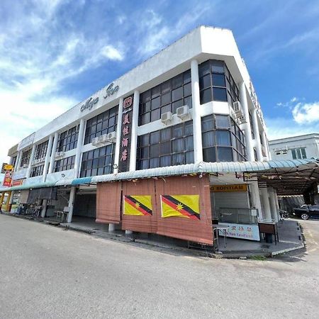 Mega Inn Sri Aman Simanggang Eksteriør bilde